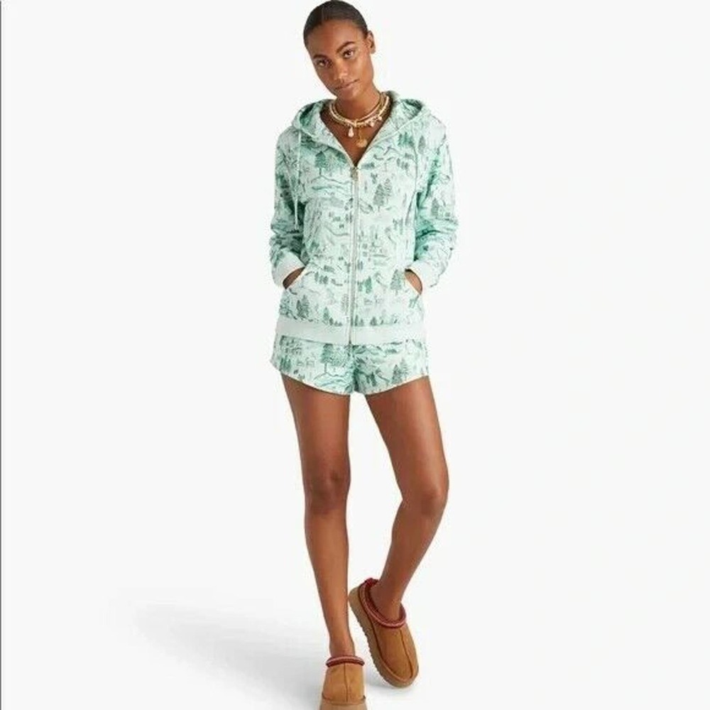 NWT Hill House The Allie Zip- Up Hoodie Sweatshirt in Ski Chalet Print Size S